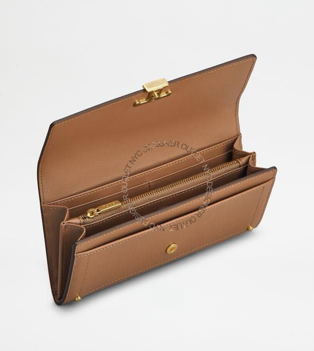 Tods Clutch